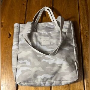 PINK Victoria's Secret Light Gray Camo Messenger Tote like New!!